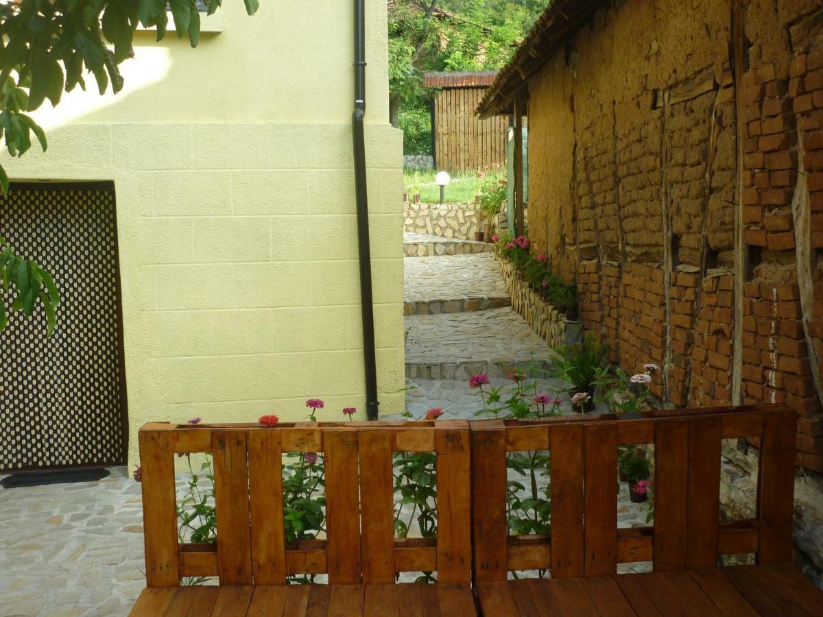 Guest House „Ivanovata House” Yanovets Ngoại thất bức ảnh
